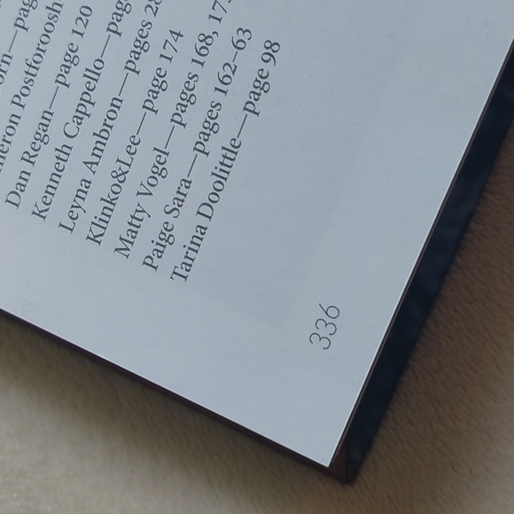 Billie Eilish photo book hardcover coffee table book - Picture 9 of 11